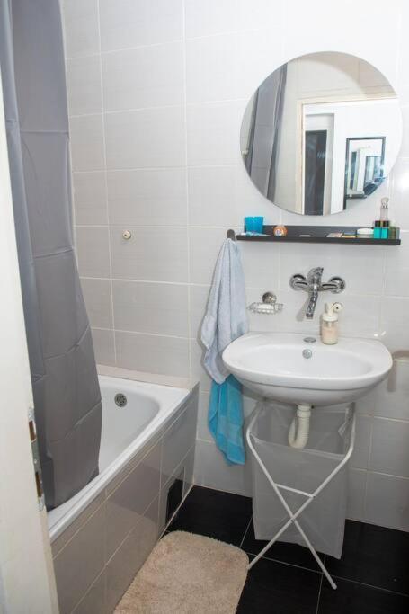 Dora Apartment Ni Eksteriør billede
