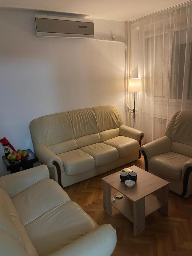 Dora Apartment Ni Eksteriør billede